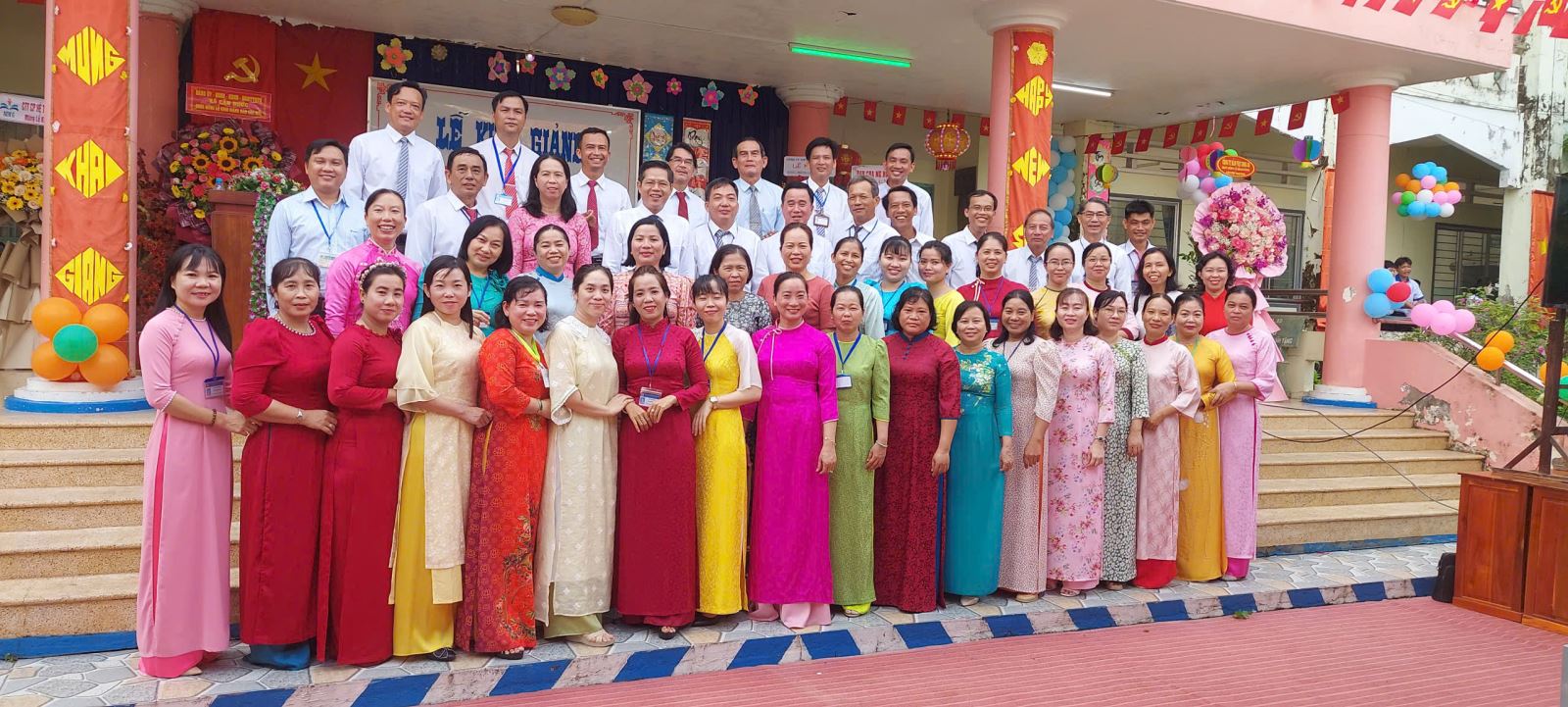 Trường THCS Cần Đước long trọng tồ chức lễ kỹ niệm 80 năm Truyền Thống Ngành Giáo Dục và Khai Giảng năm học 2025-2026